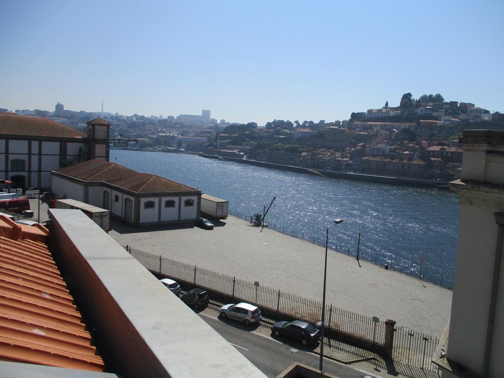 Monchique'S Balcony Apartment Porto Bagian luar foto